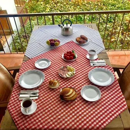 Saint Nicholas Heights Tatil Evi *