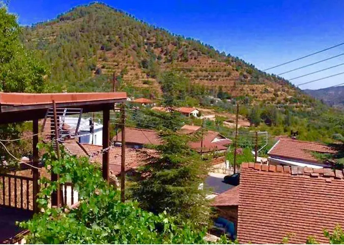 Saint Nicholas Heights Tatil Evi *