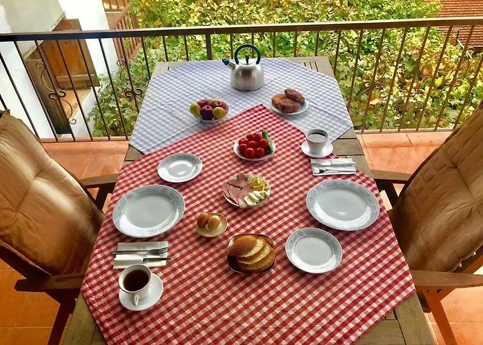 Saint Nicholas Heights Tatil Evi *