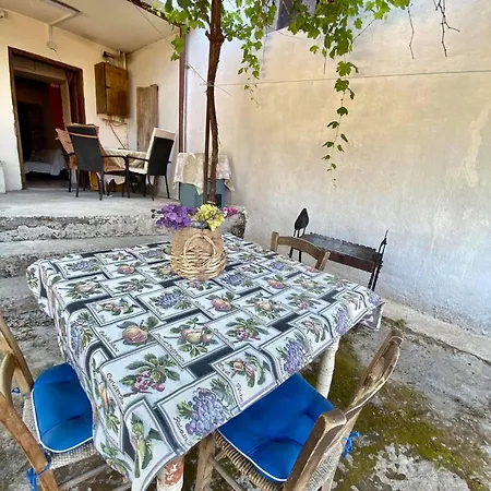 Saint Nicholas Heights *