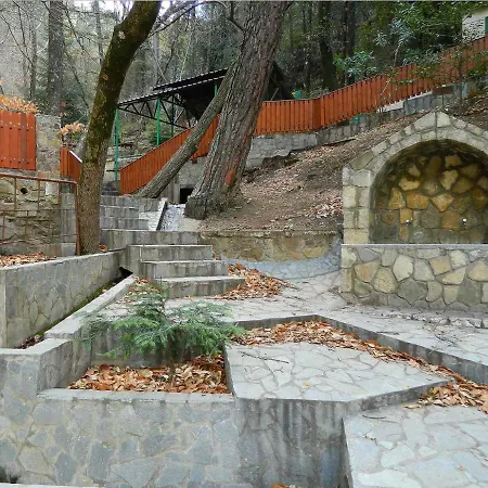 Saint Nicholas Heights Nyaraló
