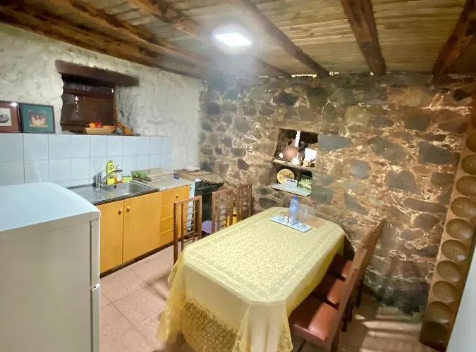 Saint Nicholas Heights * Chakistra