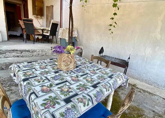 Saint Nicholas Heights *